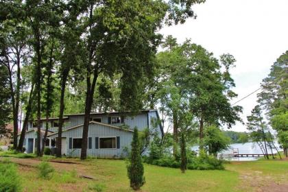 Frankston Home with Deck and Fishing on Lake Palestine! - image 10