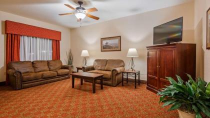 SureStay Plus Hotel by Best Western Coffeyville - image 15