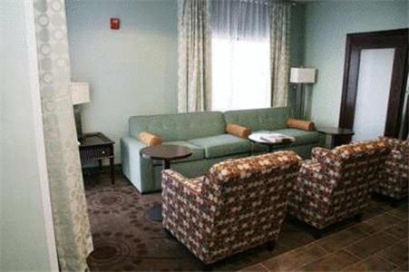 Hampton Inn Colby - image 2