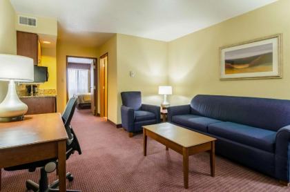 Comfort Inn Colby - image 14