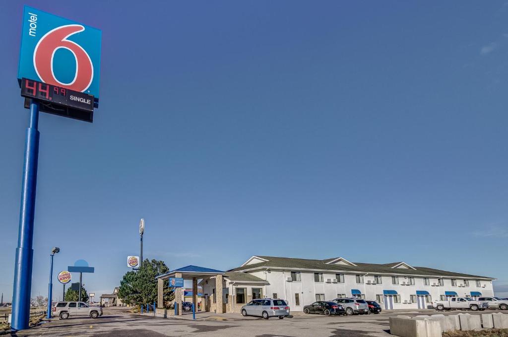 Motel 6-Colby KS - image 4