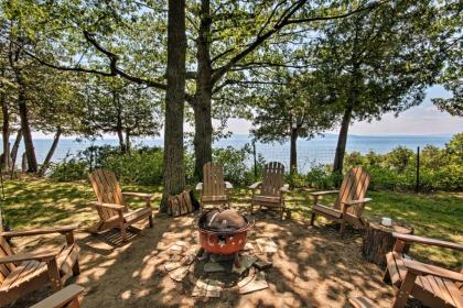 Rustic Lake House on Lake Champlains Barney Point - image 10