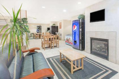 Microtel Inn & Suites by Wyndham Colfax - image 2