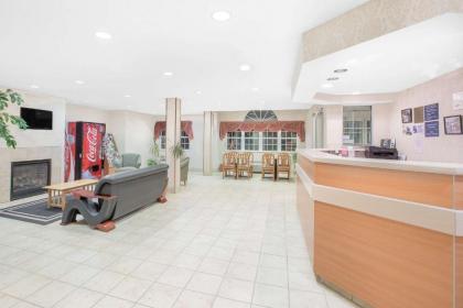 Microtel Inn & Suites by Wyndham Colfax - image 9