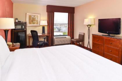 Hampton Inn College Park - image 19