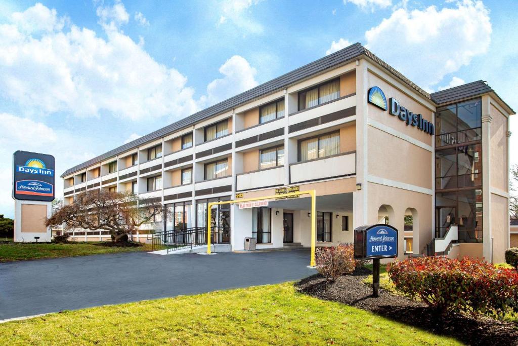 Days Inn by Wyndham College Park - main image