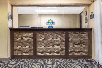 Days Inn by Wyndham College Park - image 3