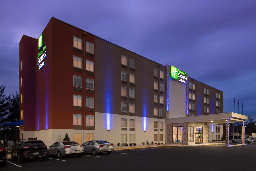 Holiday Inn Express & Suites College Park - University Area an IHG Hotel - main image