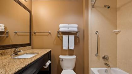 Best Western Plus College Park Hotel - image 12