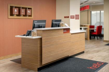 TownePlace Suites by Marriott College Park - image 15