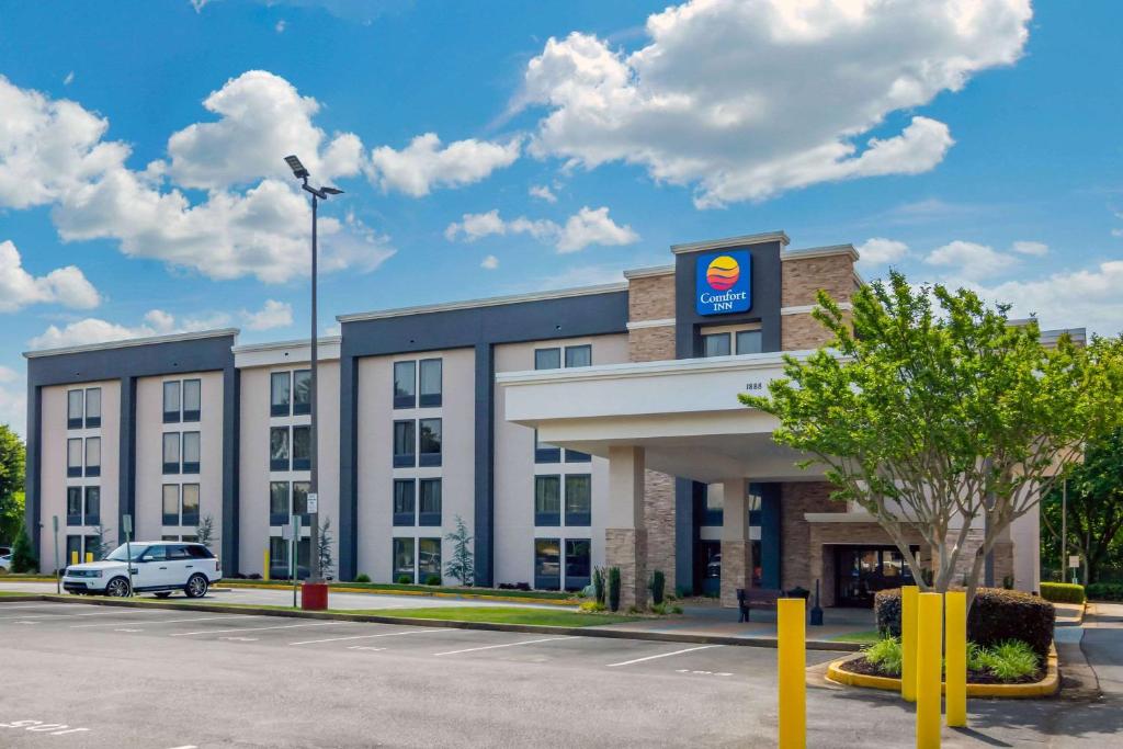 Comfort Inn Atlanta Airport - image 2