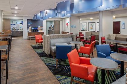 Holiday Inn Express Atlanta Airport-College Park an IHG Hotel - image 9