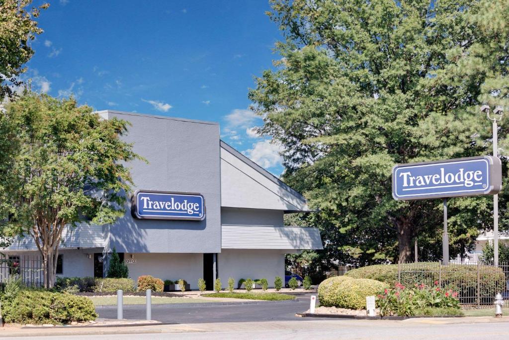 Travelodge by Wyndham College Park - main image