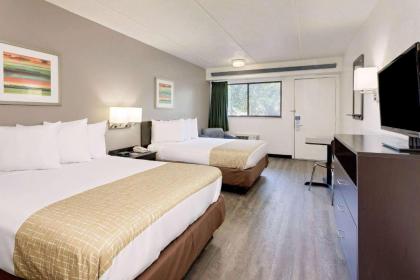 Travelodge by Wyndham College Park - image 10