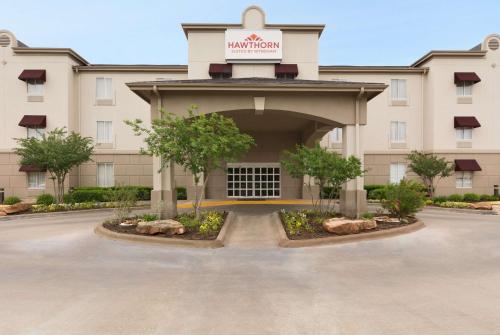 Hawthorn Suites by Wyndham College Station - main image