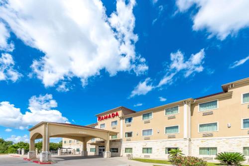 Ramada by Wyndham College Station - main image