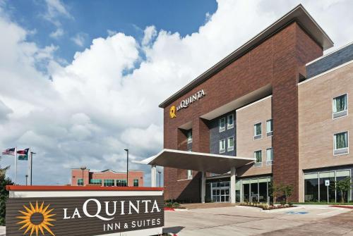 La Quinta by Wyndham College Station South - image 5