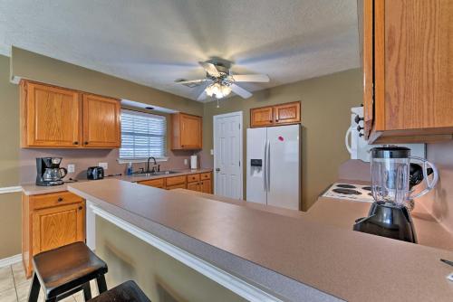 College Station Home with Yard - 5 Mins to AandM! - image 3