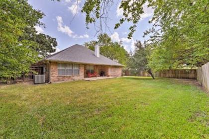 College Station Home with Yard - 5 Mins to AandM! - image 5