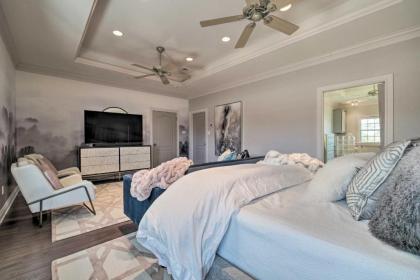 Luxurious Aggieland Retreat - 14 Mi to AandM! - image 11