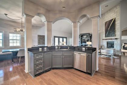 Luxurious Aggieland Retreat - 14 Mi to AandM! - image 9