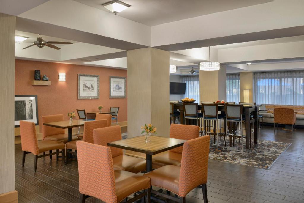 Hampton Inn Memphis/Collierville - image 2