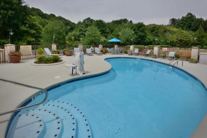 Hampton Inn Martinsville - image 2