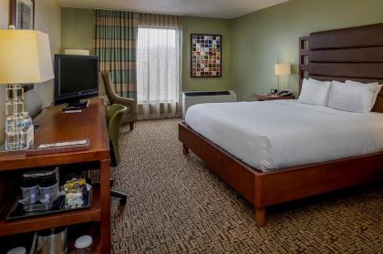 DoubleTree by Hilton Collinsville/St.Louis - image 11