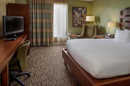 DoubleTree by Hilton Collinsville/St.Louis - image 7