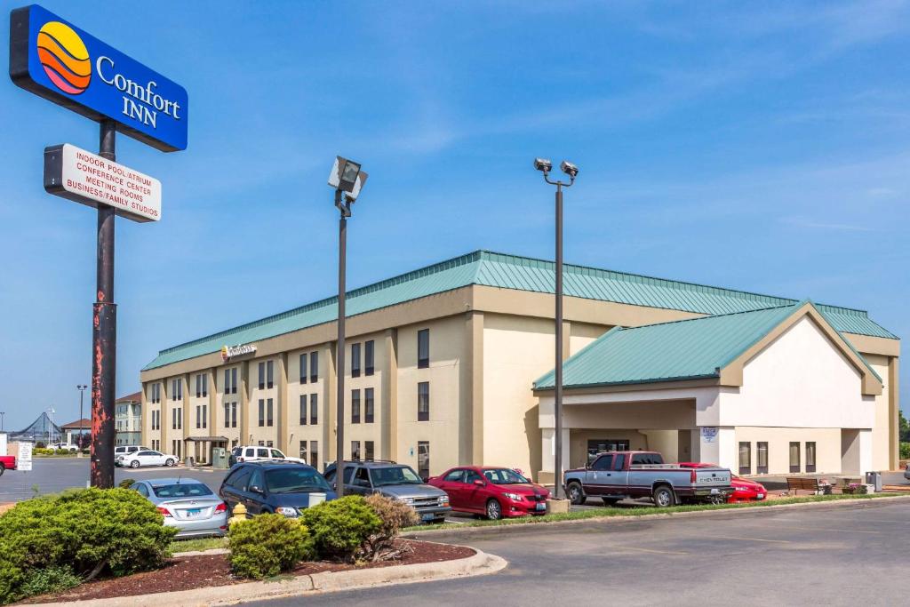 Comfort Inn Collinsville - main image