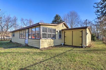 Cozy Cottage 1 Mi to Hagar Beach on Lake MI! - image 10