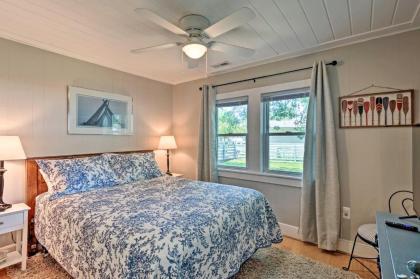 The Blue Crab Cottage - 3 Blocks From The Beach! - image 11