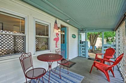 The Blue Crab Cottage - 3 Blocks From The Beach! - image 4