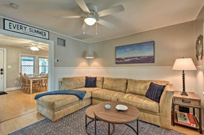 The Blue Crab Cottage - 3 Blocks From The Beach! - image 5