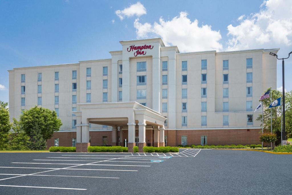 Hampton Inn Petersburg - Southpark Mall - main image