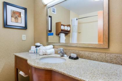 Hampton Inn Petersburg - Southpark Mall - image 13