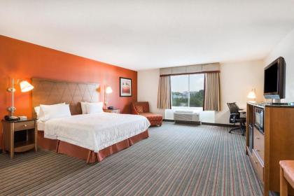 Hampton Inn Petersburg - Southpark Mall - image 2