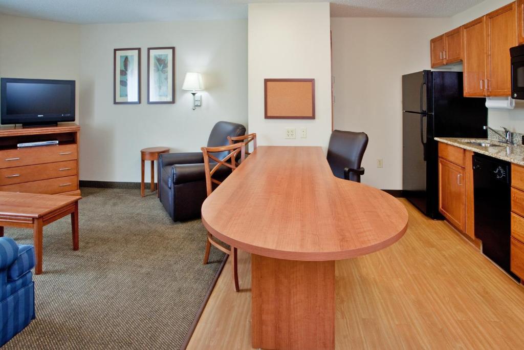 Candlewood Suites Colonial Heights - Fort Lee an IHG Hotel - image 6