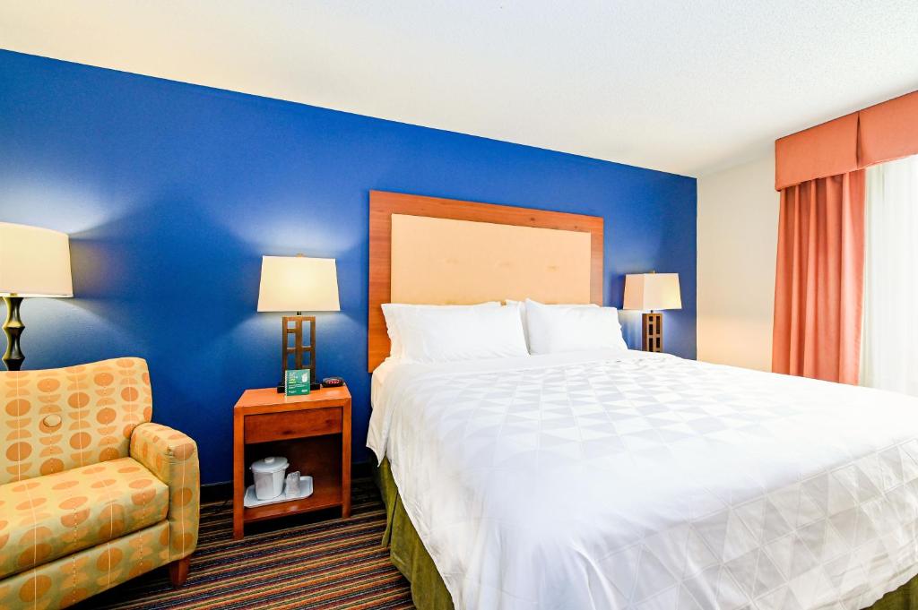 Holiday Inn Petersburg North- Fort Lee an IHG Hotel - image 6