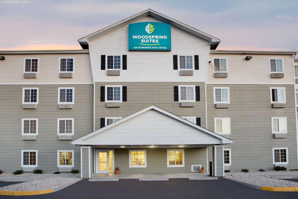 WoodSpring Suites Richmond Colonial Heights Fort Lee - image 4