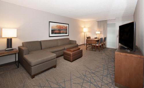 Embassy Suites Colorado Springs - image 5