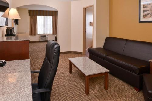 Best Western Executive Inn & Suites - image 4