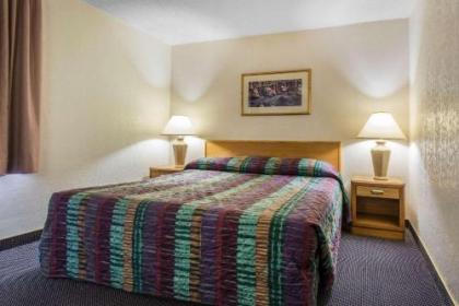 Rodeway Inn  Suites Colorado Springs