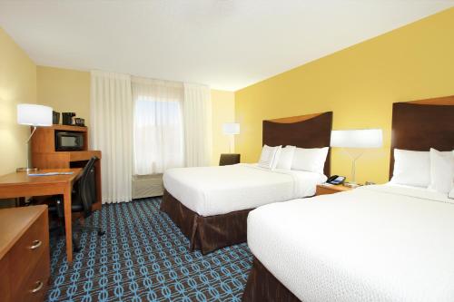 Fairfield Inn & Suites Colorado Springs South - image 3