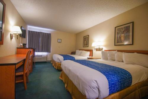 Travelodge by Wyndham Colorado Springs Airport/Peterson AFB - image 5