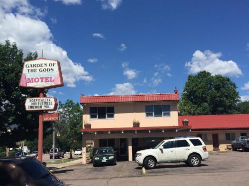 Garden of the Gods Motel - main image