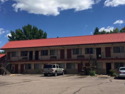 Garden of the Gods Motel - image 2