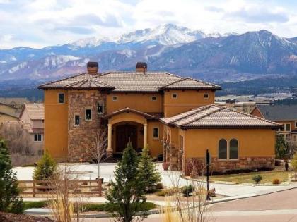 Chateau du Pikes Peak a tuscany Retreat Colorado Springs