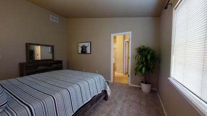 3879 Josephine by Vacation Rentals for You - image 9