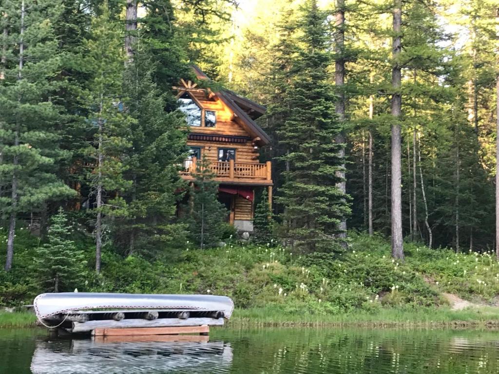 Rustic Lakefront Cabin about 12 Mi to Glacier Ntl Park! - main image